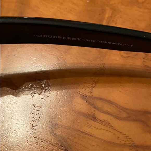 Burberry sunglasses - plaid frame - Picture 6 of 9